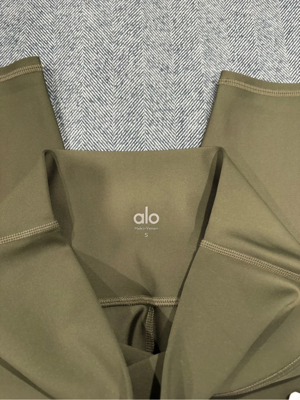 alo 7/8 high waist airlift legging | size s